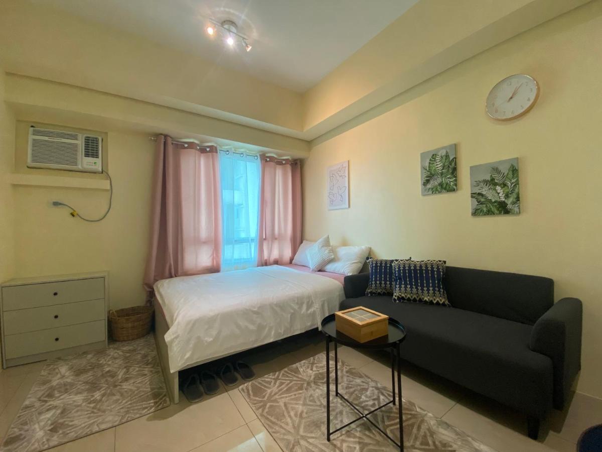 Modern Condo Living In Makati Manila Exterior foto